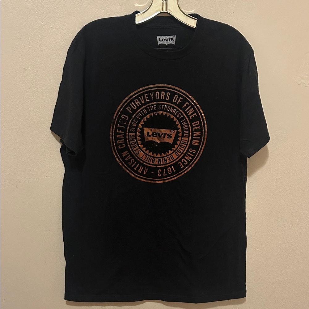Levi's Black and Orange Short Sleeve Tee